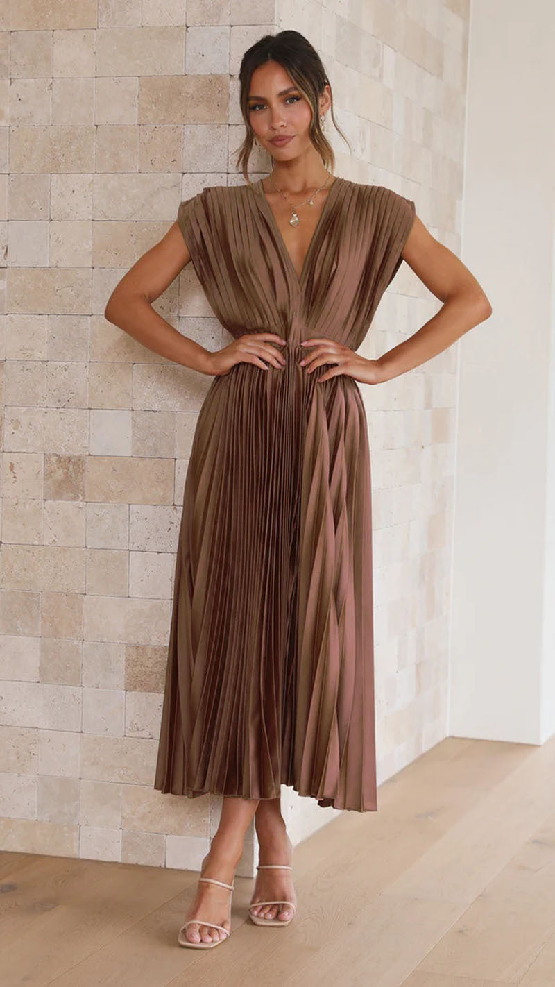 Women's Sleeveless V-Neck Pleated Dress – product image 10