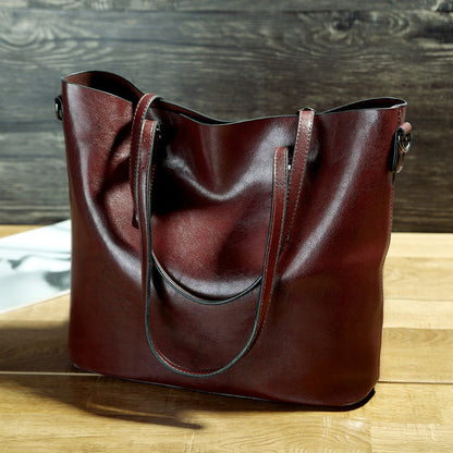 Women's Waxed Leather Shoulder Tote – product image 9