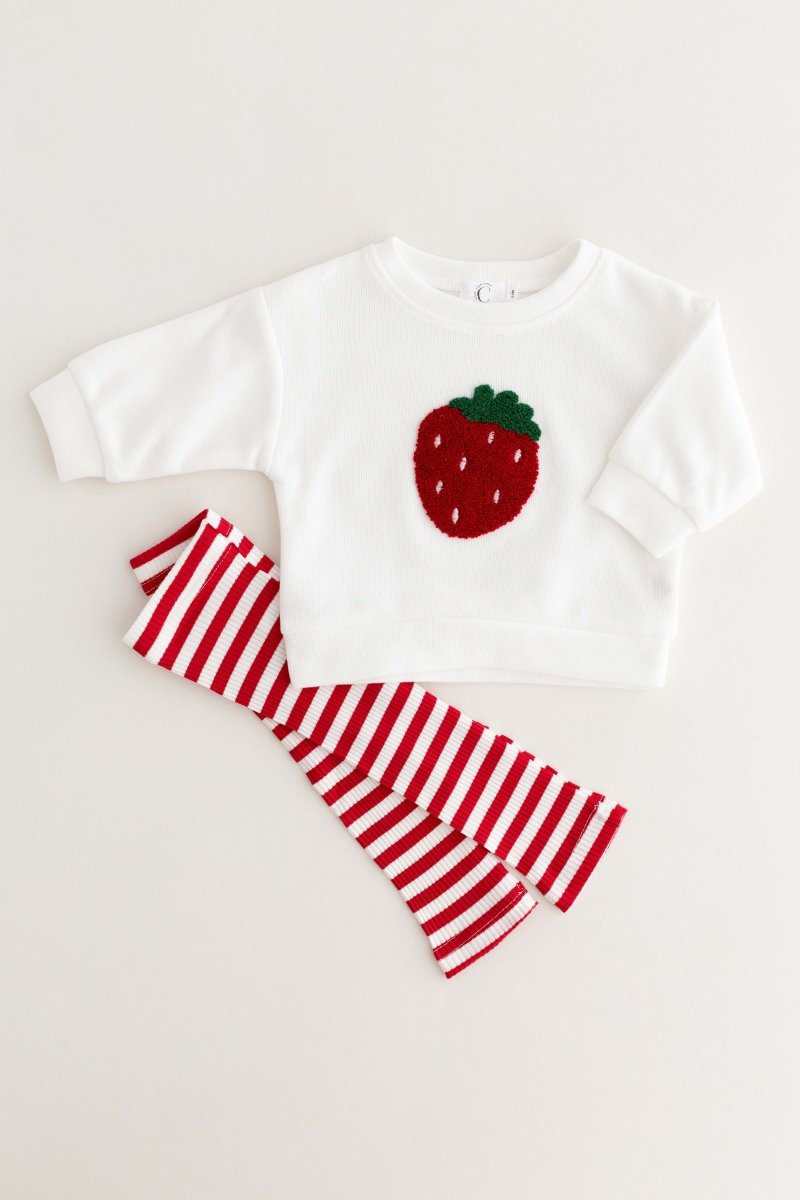COZY Strawberry | Sweatshirt + Leggings – product image 3 of 10