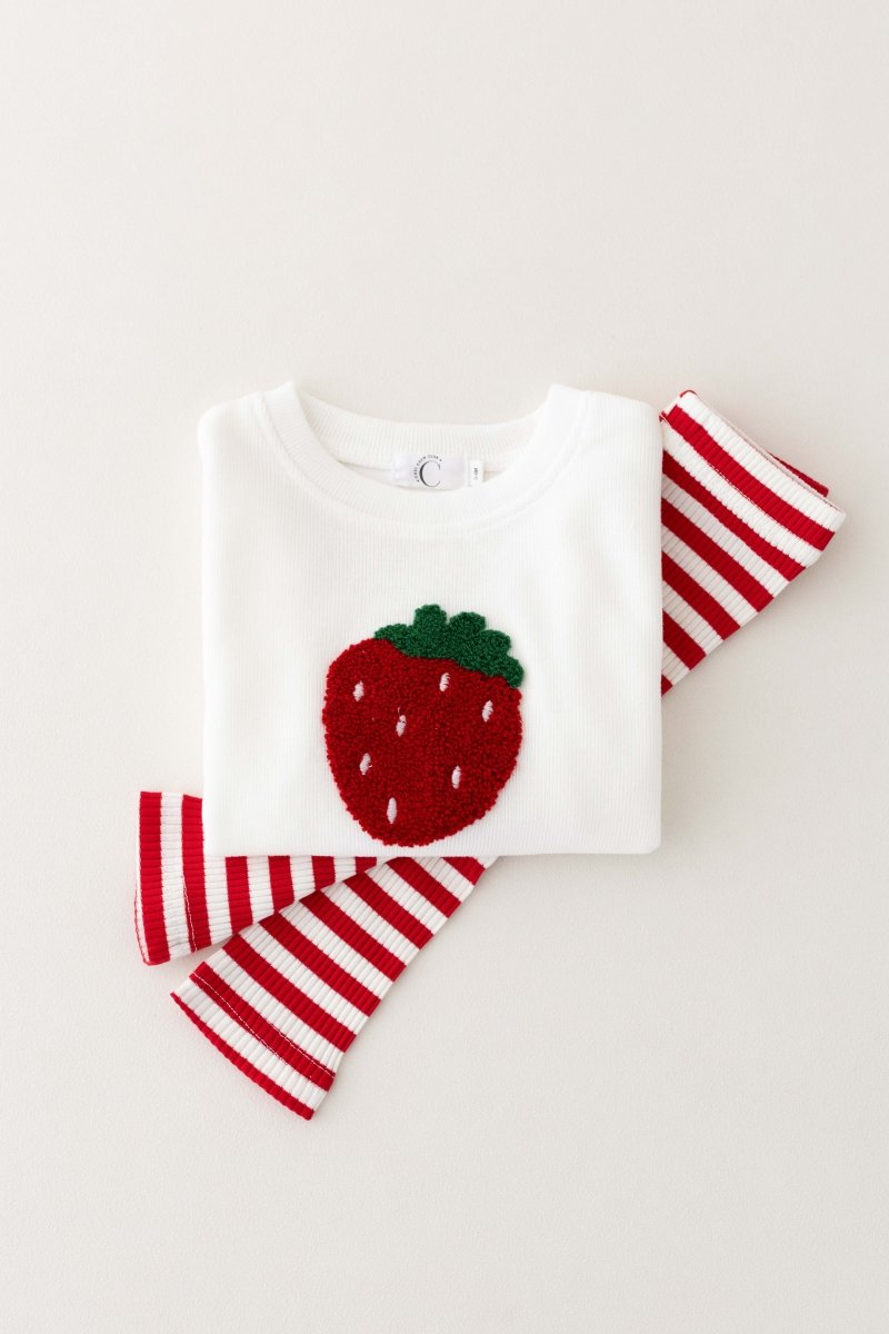 COZY Strawberry | Sweatshirt + Leggings – product image 9 of 10