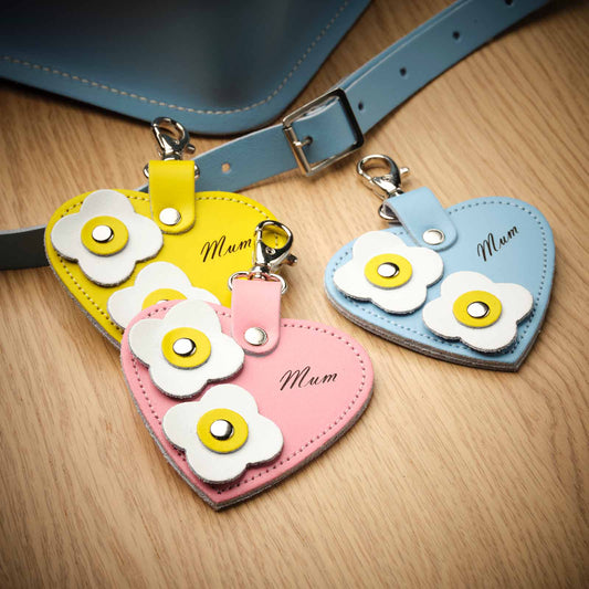 Love heart bag charm - with 'Mum' engraving and flower appliques - Pastel Blue – product image 2 of 2