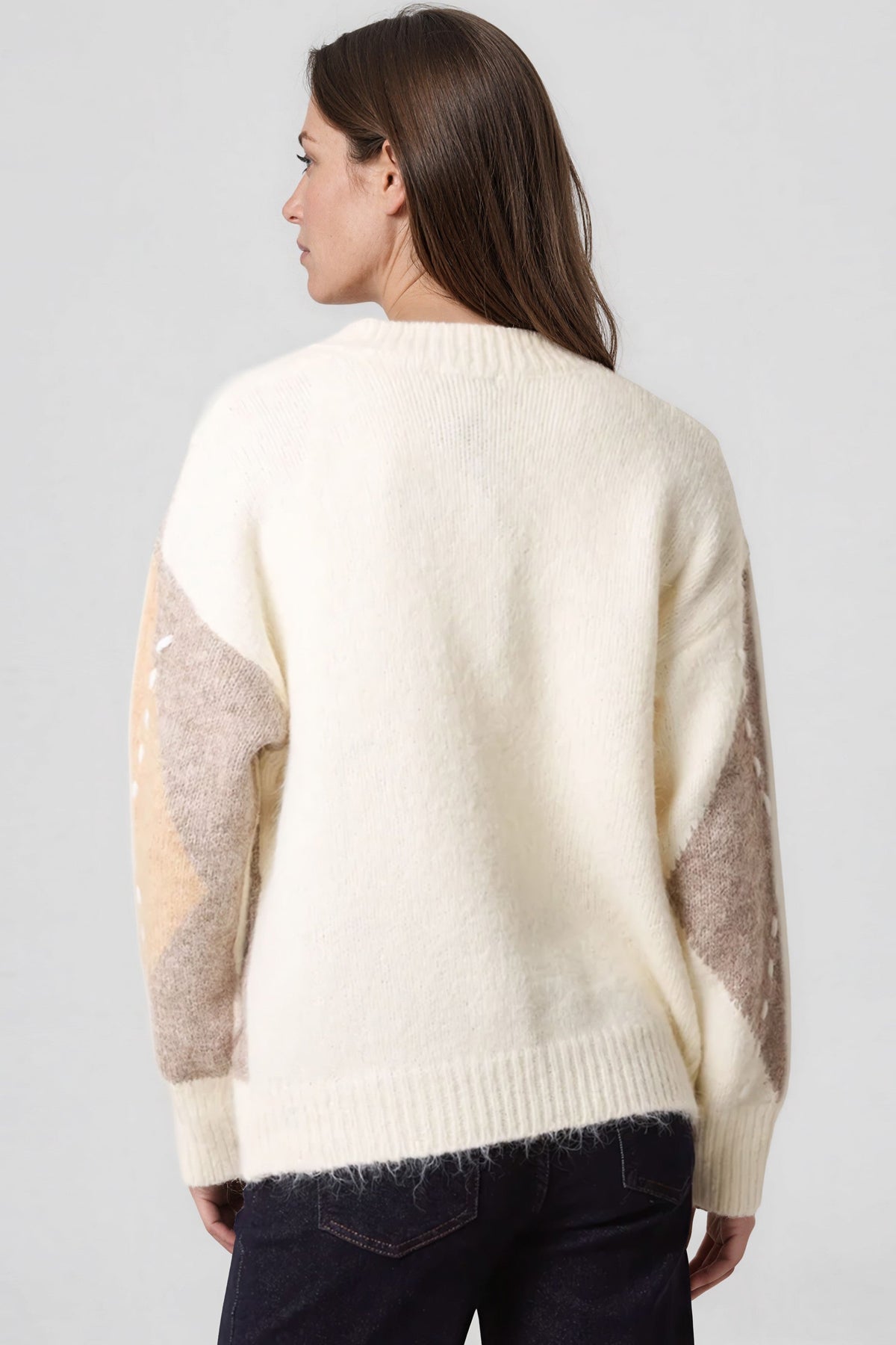 Ivory Argyle Pattern V Neck Jumper – product image 3 of 3