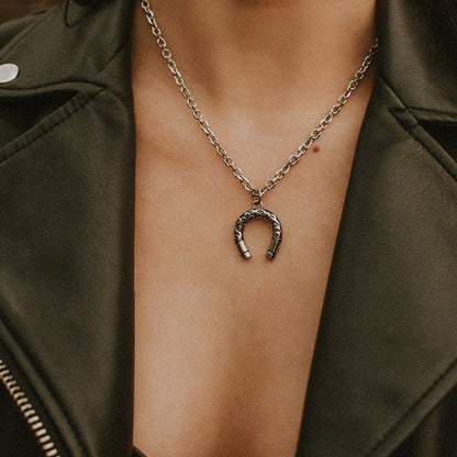 Lucky Horseshoe Necklace – product image 2