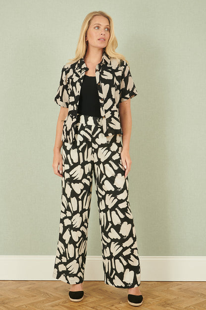 Yumi Black Cotton Splash Print Relaxed Fit Shirt – product image 2 of 4
