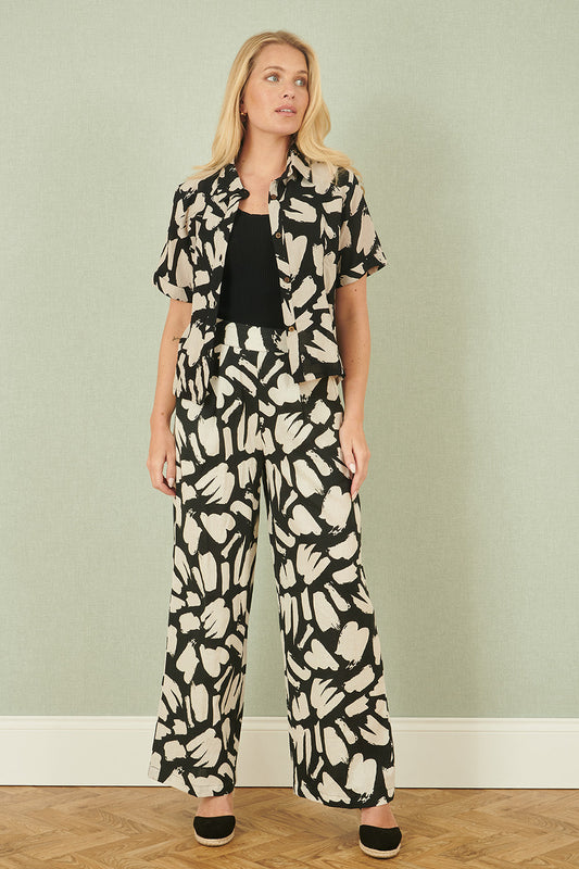 Yumi Black Cotton Splash Print Relaxed Fit Shirt – product image 2 of 4