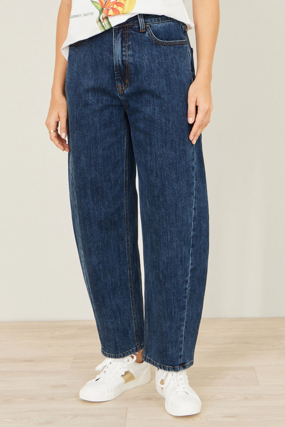 Yumi Blue Denim Barrel Relaxed Fit Jeans – product image 5 of 6