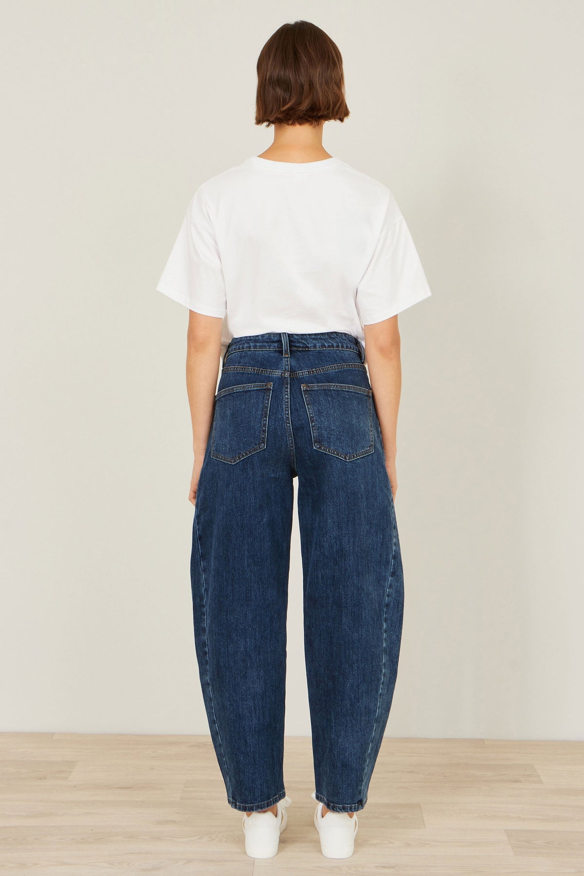 Yumi Blue Denim Barrel Relaxed Fit Jeans – product image 4 of 6