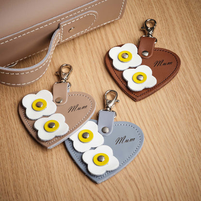Love heart bag charm - with 'Mum' engraving and flower appliques - Lilac Grey – product image 2 of 2