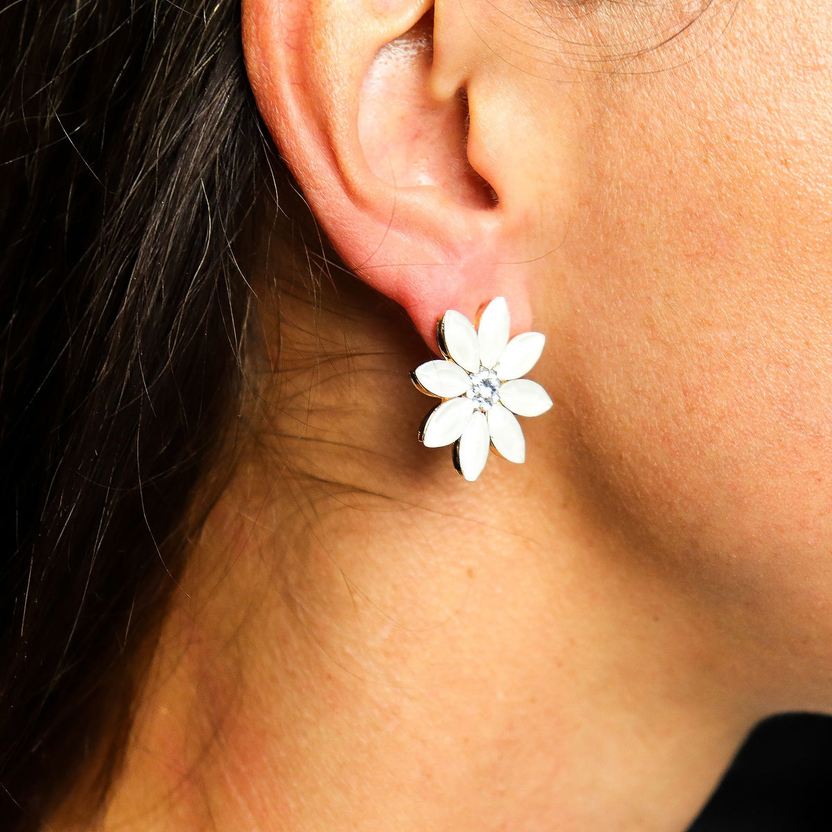 Pearl - Vintage Glass - Flowers - Earrings – product image 3 of 7