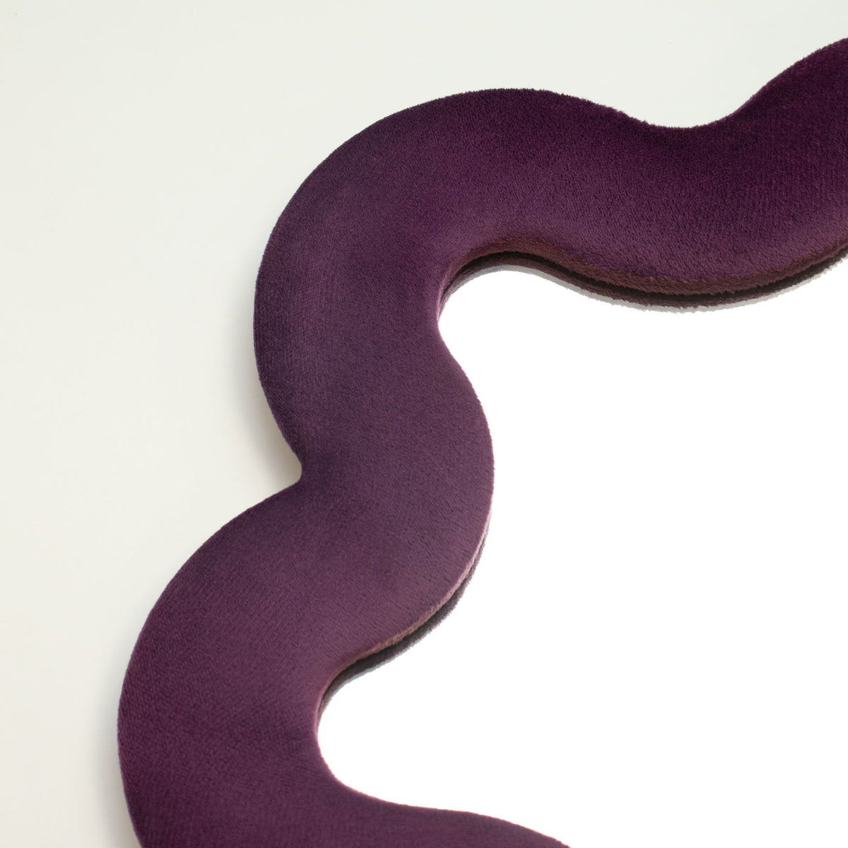 Soft Squiggly Mirror – Star – Mauve (33x31x2.3cm) – product image 3 of 6