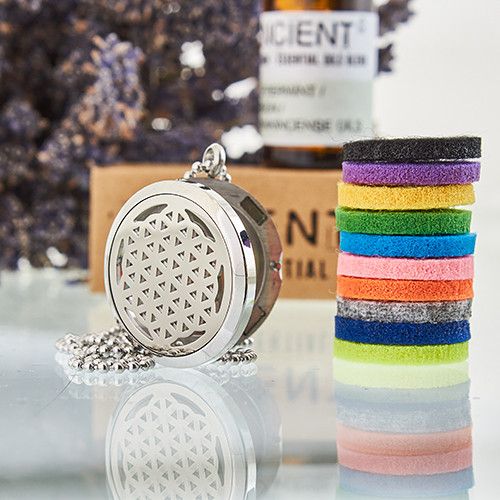 Aromatherapy Diffuser Necklace - Flower of Life 30mm – product image 2 of 5