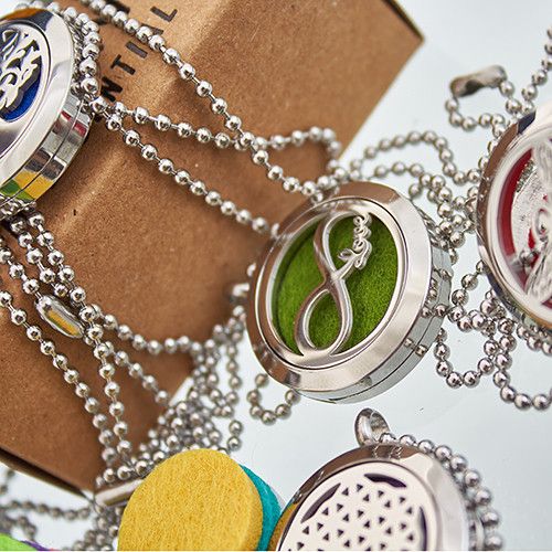 Aromatherapy Necklace Reusable Refill Pad - 20mm – product image 1 of 4