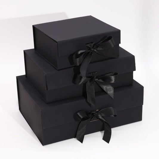 Flat Pack Gift Box - Large (28.2 × 20.2 × 9.2 cm) - Black – product image 2 of 6