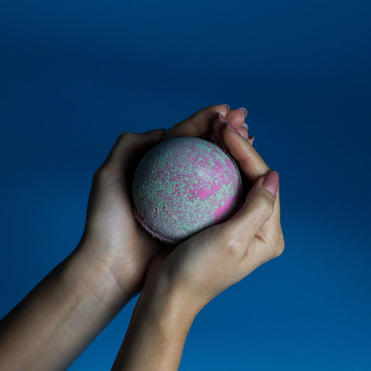 Set of 3 Fruity Rhubarb Bath Bombs – product image 3 of 4