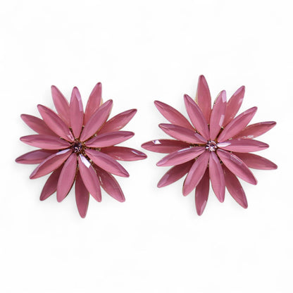 Soft Pink Vintage Glass Flower Earrings – product image 6 of 7