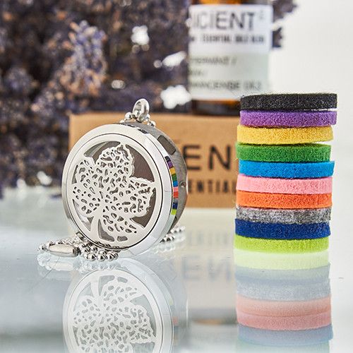 Aromatherapy Diffuser Necklace - Leaf 30mm – product image 4 of 5