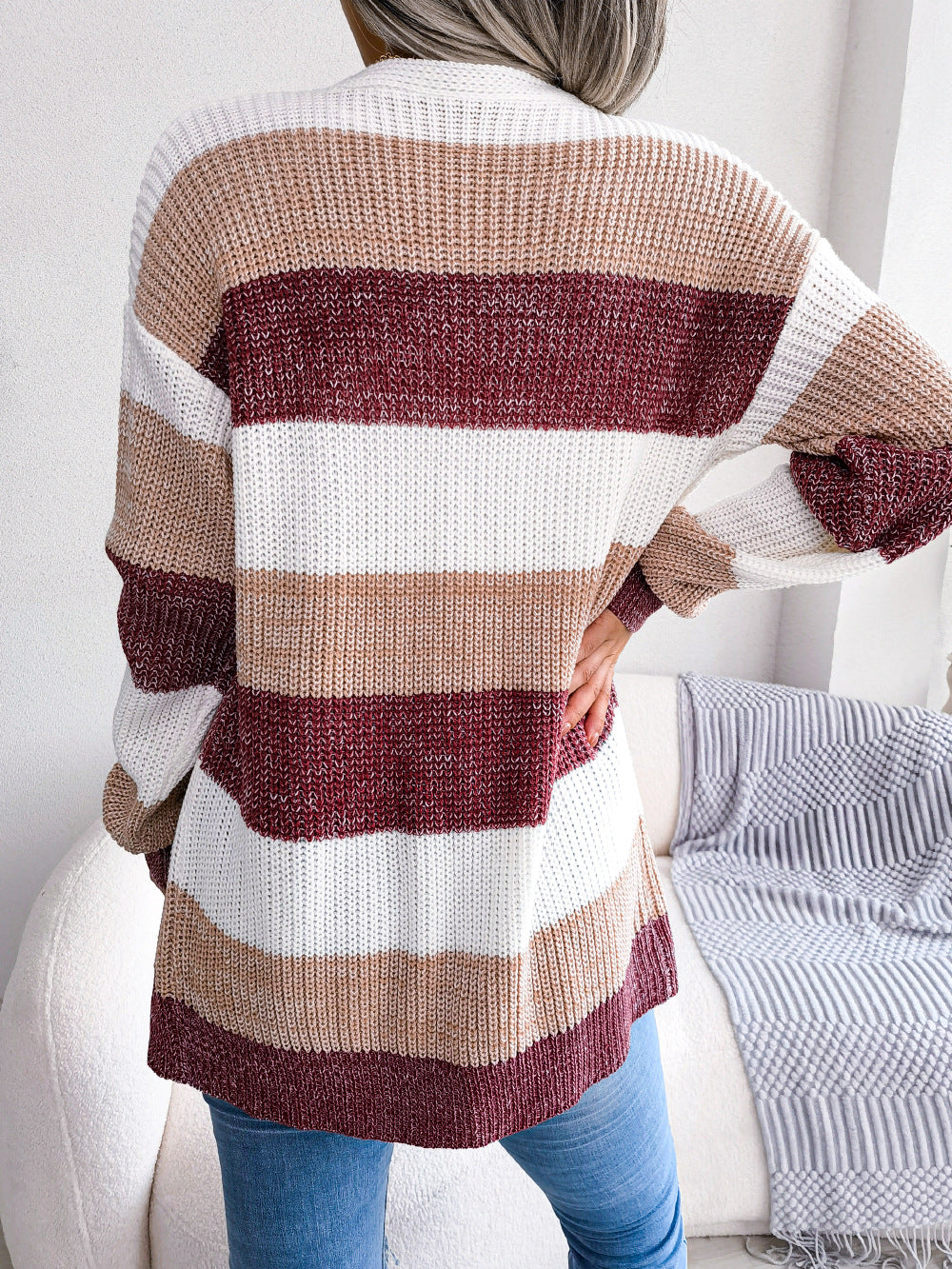 Women's Plaid Lantern-Sleeve Cardigan – product image 7
