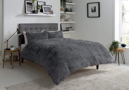 OLIVIA ROCCO Snuggle And Cuddle Faux Fur Duvet Set Extra-Soft Long Pile Winter Warmth – product image 3 of 5