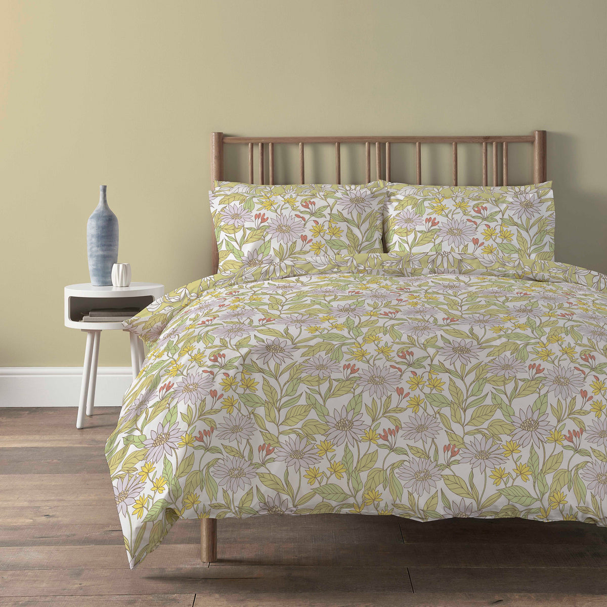 OLIVIA ROCCO Duvet Cover Set Elinor Lilac Floral Print With Pillow Cases Easy Care – product image 1 of 1