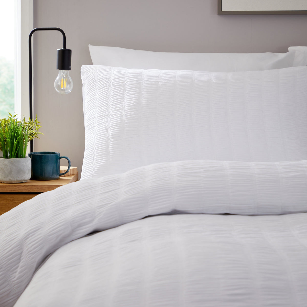 OLIVIA ROCCO Belgravia White Microfibre Duvet Cover Set With Pillowcases Soft Easy Care – product image 2 of 7