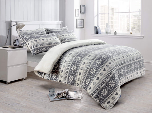 OLIVIA ROCCO Nordic Fair Isle Reversible Teddy Fleece Duvet Set With Pillowcases – product image 1 of 3