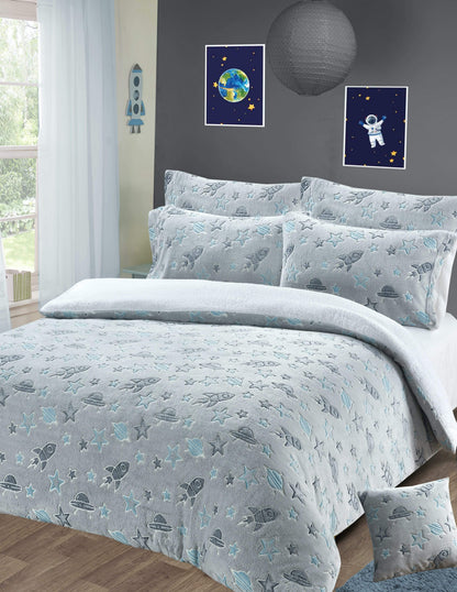 OLIVIA ROCCO Outer Space Glow In The Dark Teddy Fleece Duvet Set For Children for Easy-Care Everyday Luxury – product image 1 of 9