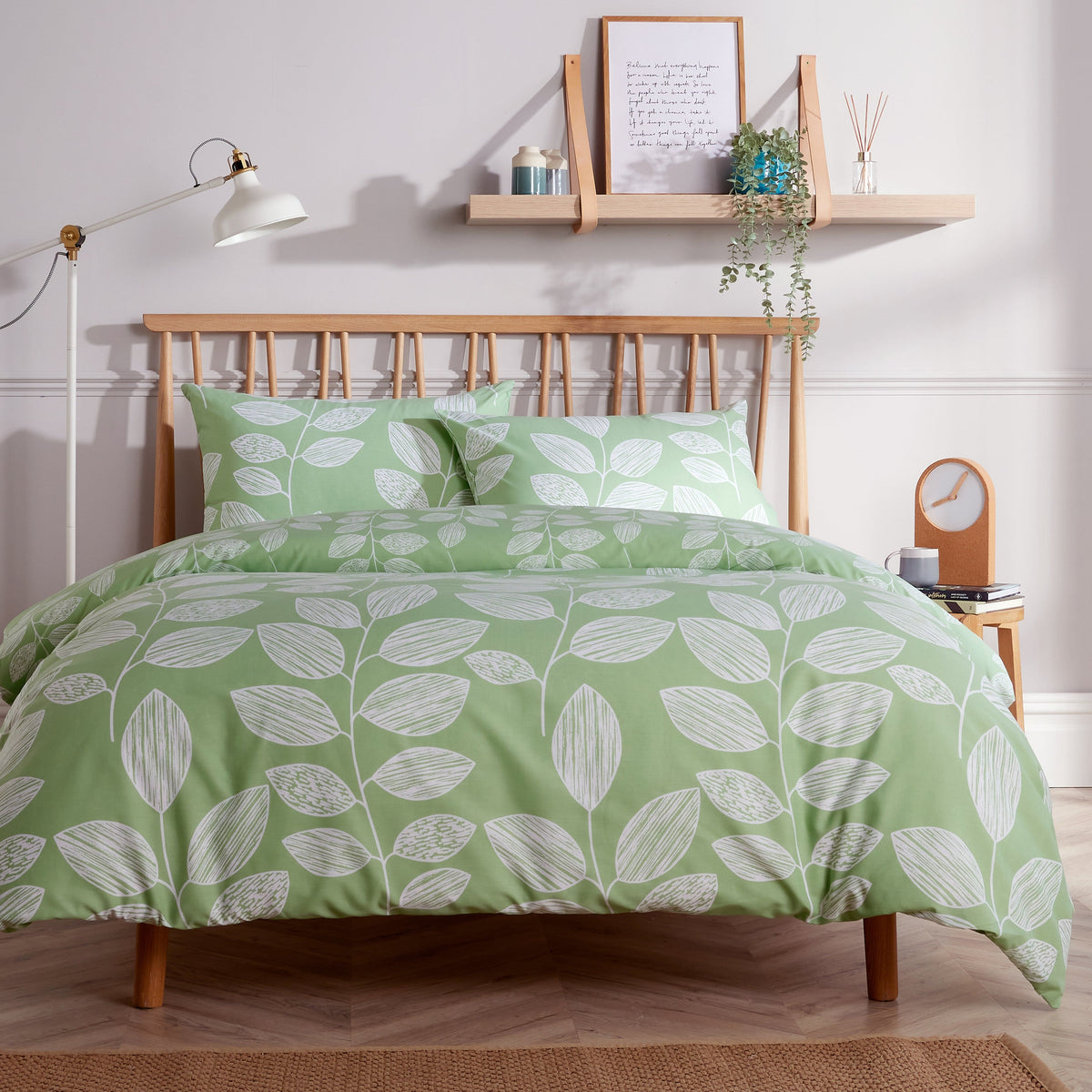 OLIVIA ROCCO Leaf Print Reversible Cotton Rich Duvet Cover Set With Pillowcases Black Bedroom Refresh Easy-Care Comfort – product image 1 of 7