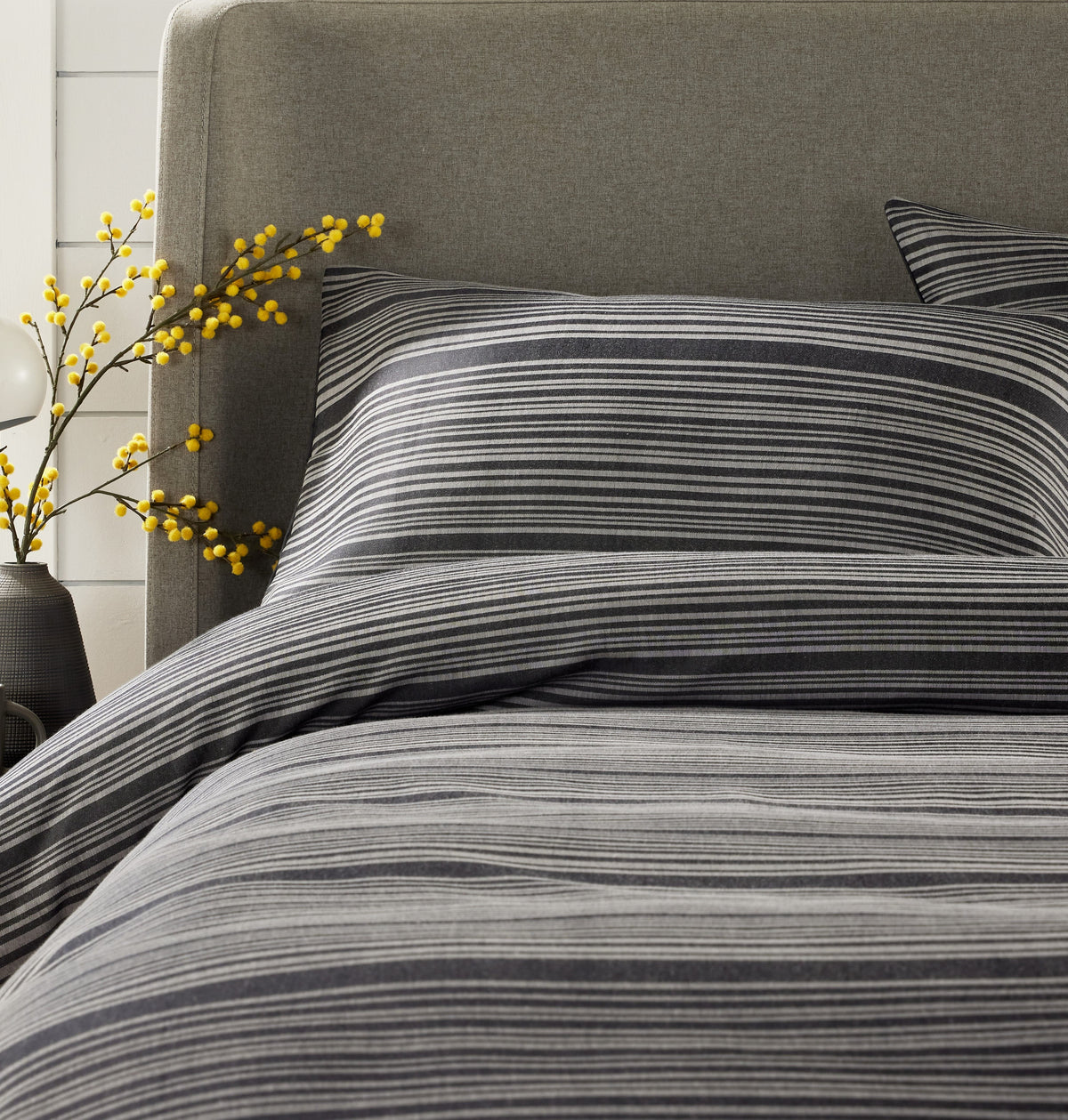 OLIVIA ROCCO Stripe Jacquard Reversible Cotton Blend Duvet Cover Set With Pillowcases – product image 9 of 10